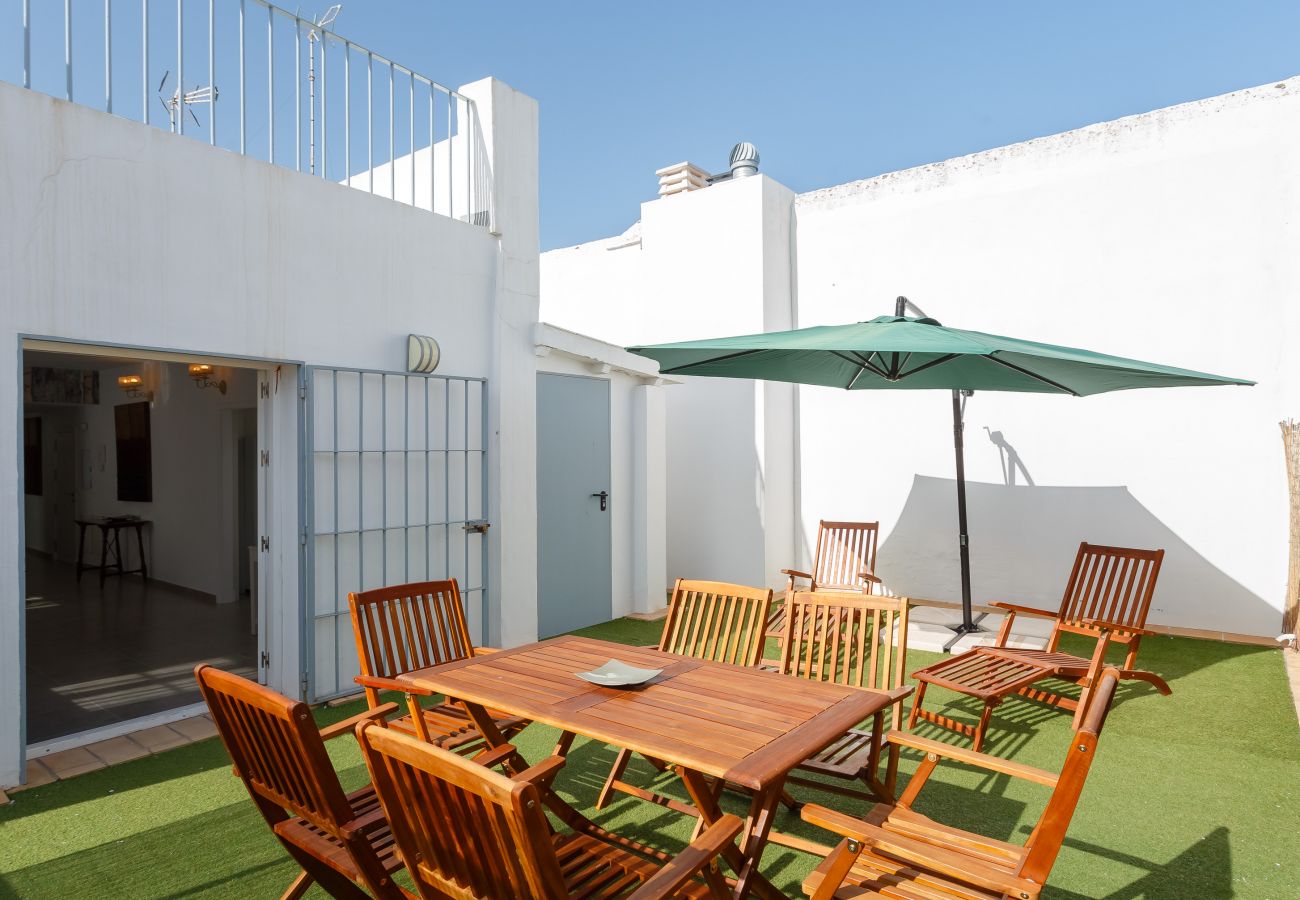 Apartment in Cádiz - Apartment for 7 people to 1 km beach