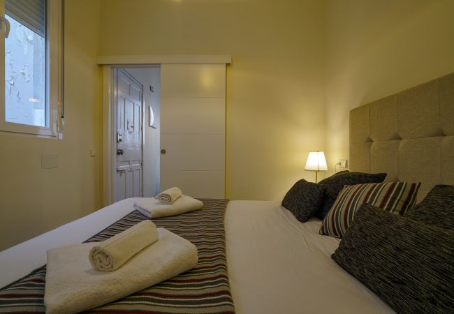 Apartment in Madrid - Apartment Downtown Madrid Chueca-Malasaña, 1 Room, 4 pax