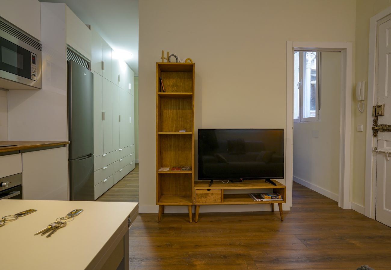 Apartment in Madrid - Apartment Downtown Madrid Chueca-Malasaña, 1 Room, 4 pax