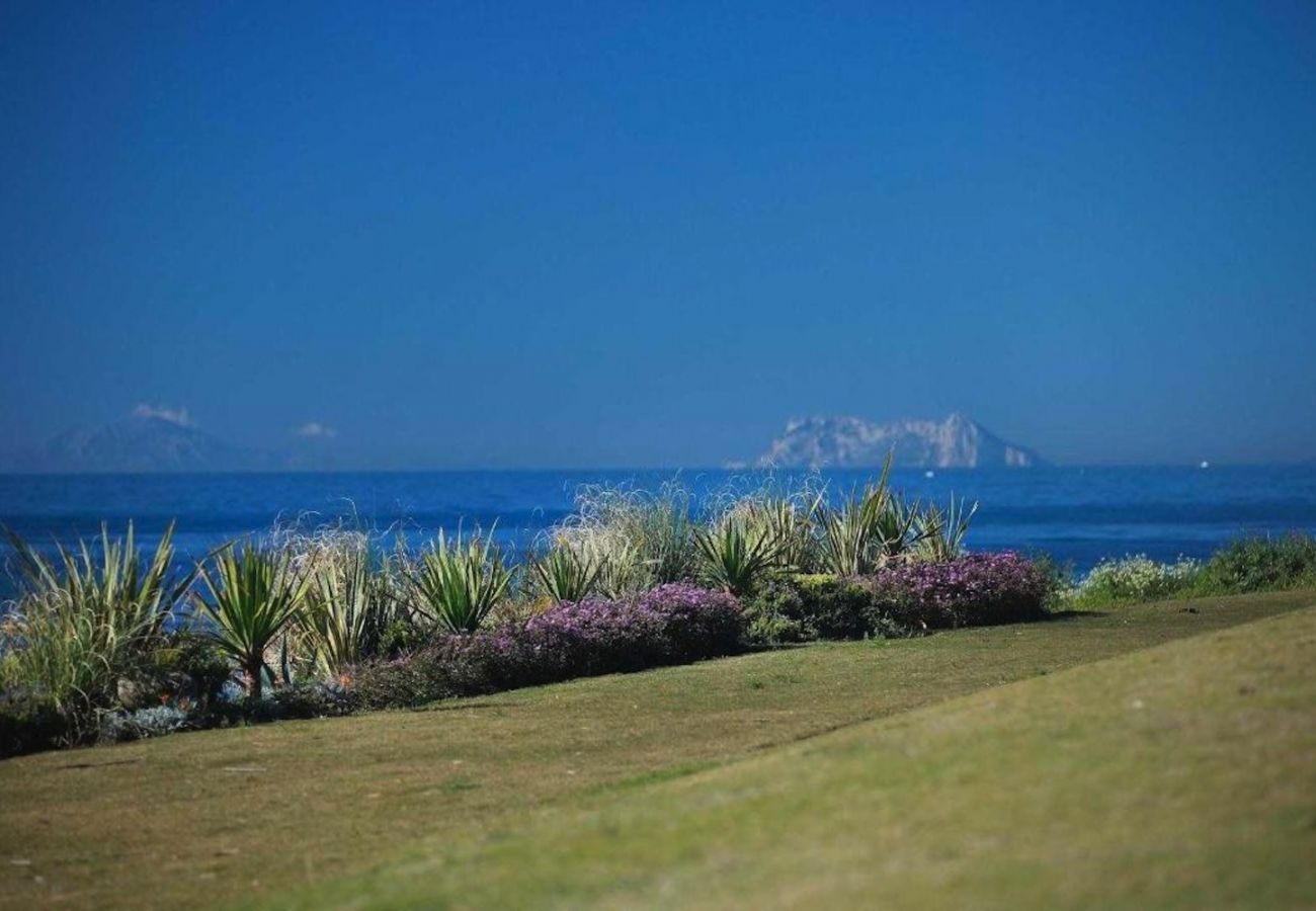 Apartment in Estepona - Apartment for 4 people to 50 m beach
