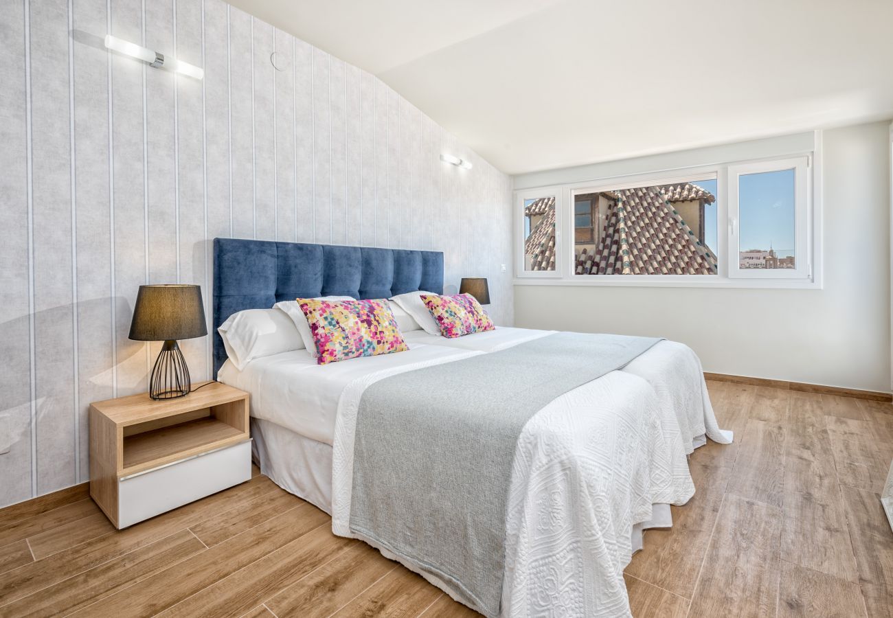 Apartment in Málaga - iloftmalaga Ático Plaza de las Flores