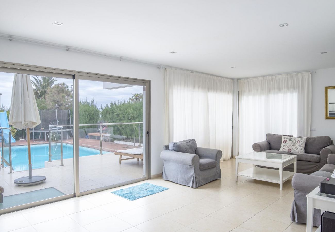 Villa in Playa del Ingles - Los Tarantos Avda. Madrid 21
