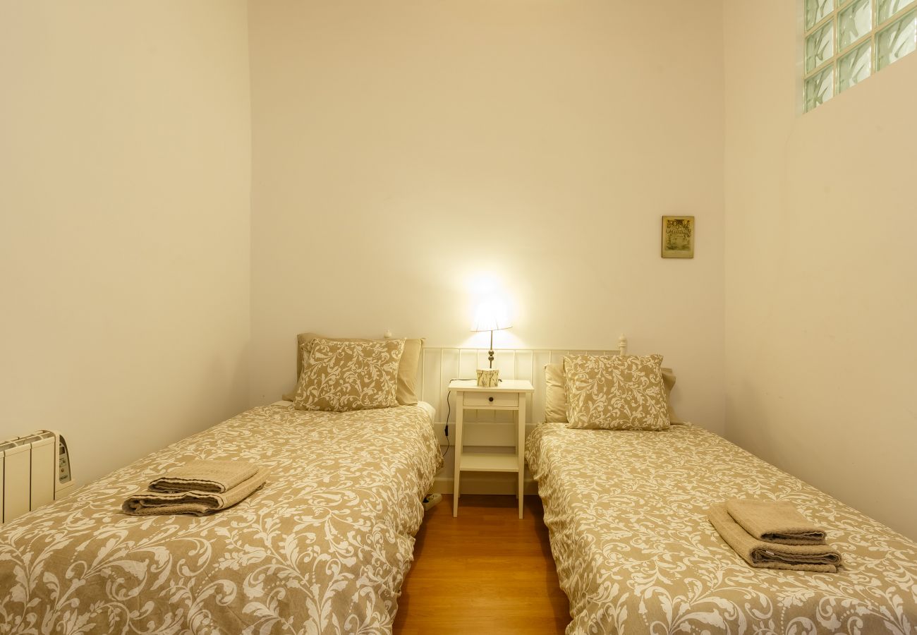 Apartment in Cádiz - Cadiz historic center 8P wifi by Lightbooking