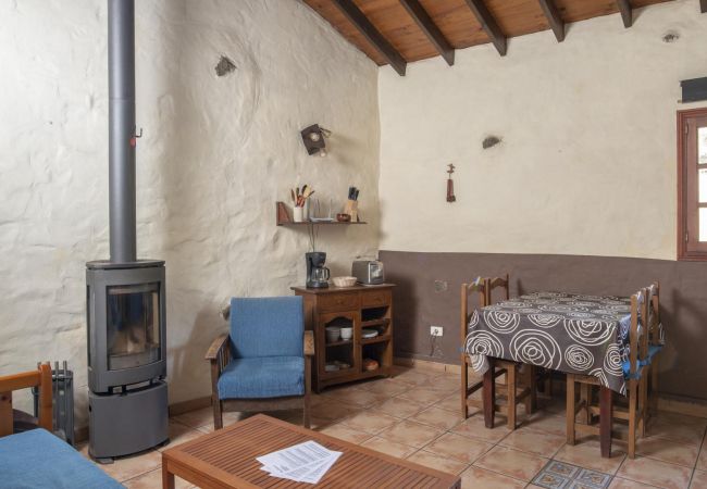 Cottage in Moya - Casa el Laurel with Jacuzzi by Lightbooking