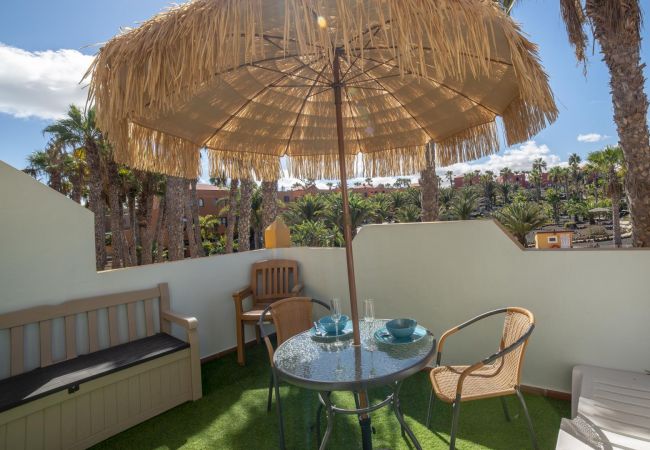Apartment in Corralejo - Oasis Royal 13 pool view apartment Corralejo by Lightbooking