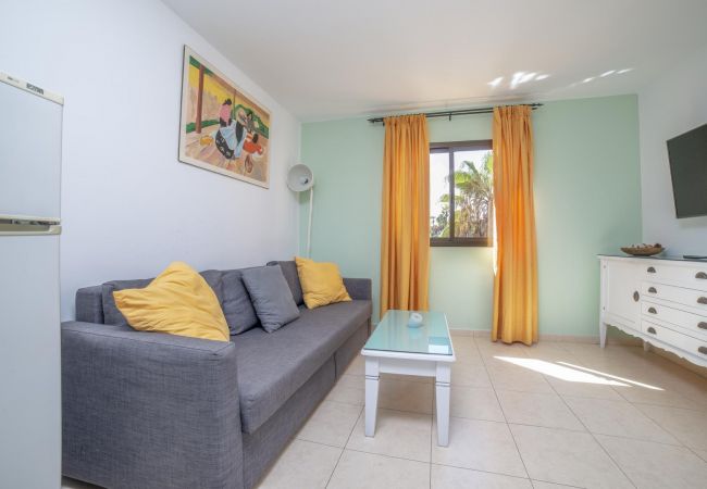 Apartment in Corralejo - Oasis Royal 14 pool view apartment Corralejo by Lightbooking