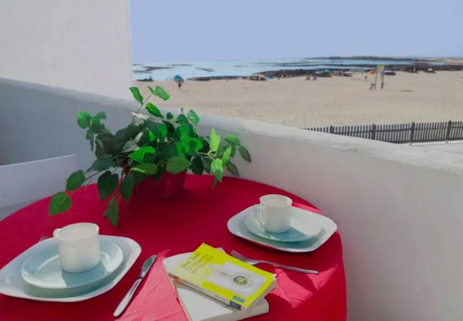 Apartment in El Cotillo - Apartment beach front with sea view El Cotillo by Lightbooking