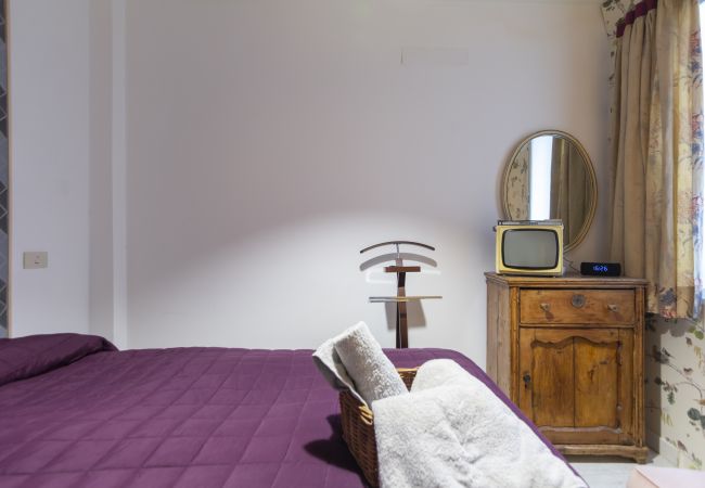 Apartment in Madrid - M (ESA81) Apto. Tribunal-Malasaña-Chueca Apartment in Madrid - M (ESA81) Apto. Tribunal-Malasaña-Chueca