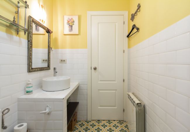 Apartment in Madrid - M (ESA81) Apto. Tribunal-Malasaña-Chueca Apartment in Madrid - M (ESA81) Apto. Tribunal-Malasaña-Chueca