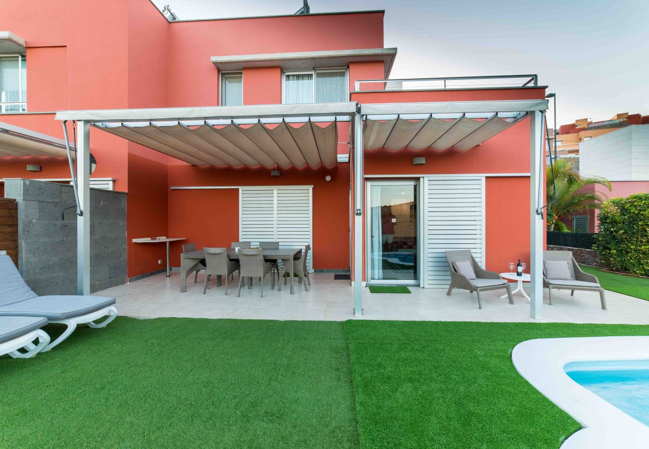 Villa in San Bartolomé de Tirajana - Villa de lujo con piscina Salobre