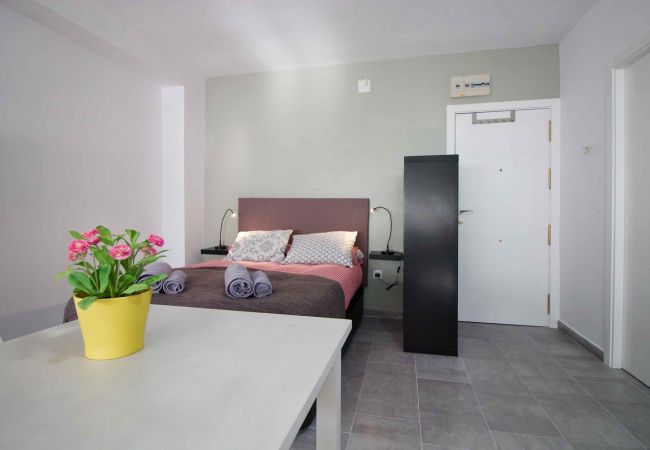 Studio in Cádiz - Studio central meters from the beach with air by Lightbooking