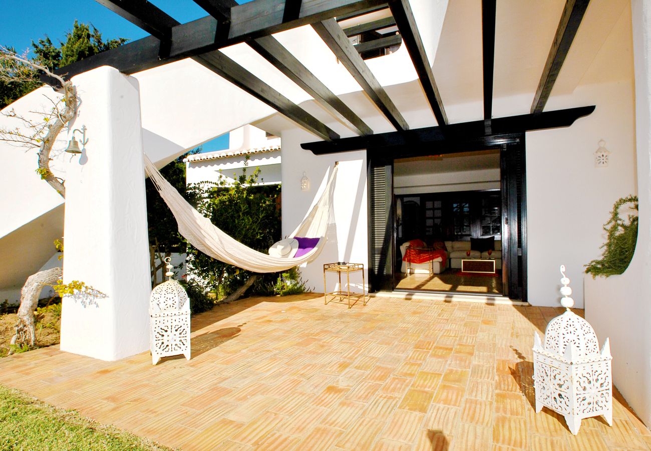 Villa in Albufeira - Villa of 5 bedrooms to 400 m beach