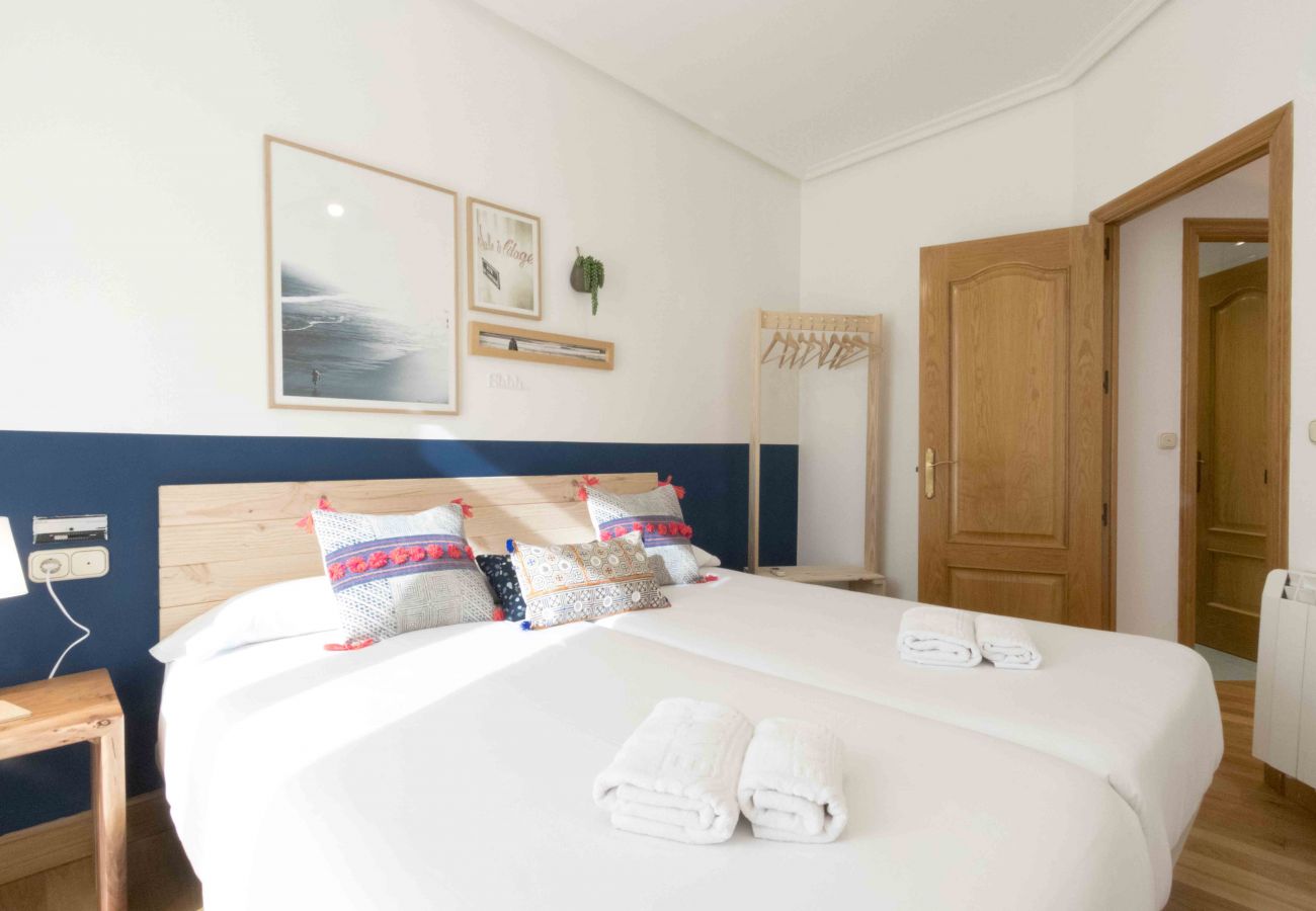 Apartment in San Sebastián - Apartment for 4 people to 500 m beach