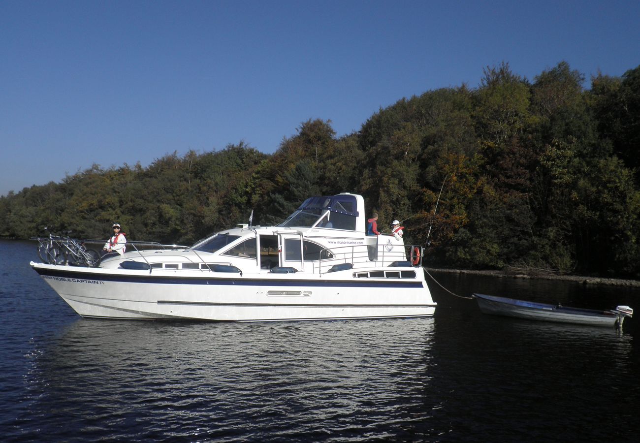Boating holiday in Northern Ireland Manor Marine Noble Captain 6/8 Berth Lough Erne Co. Fermanagh 	