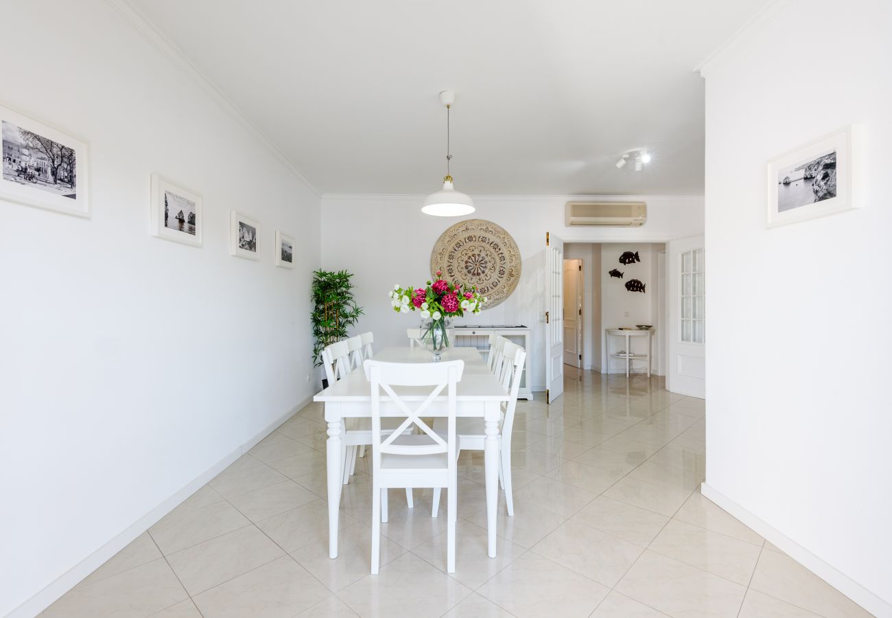 Apartment in Albufeira - Apartment with air-conditioned to 500 m beach