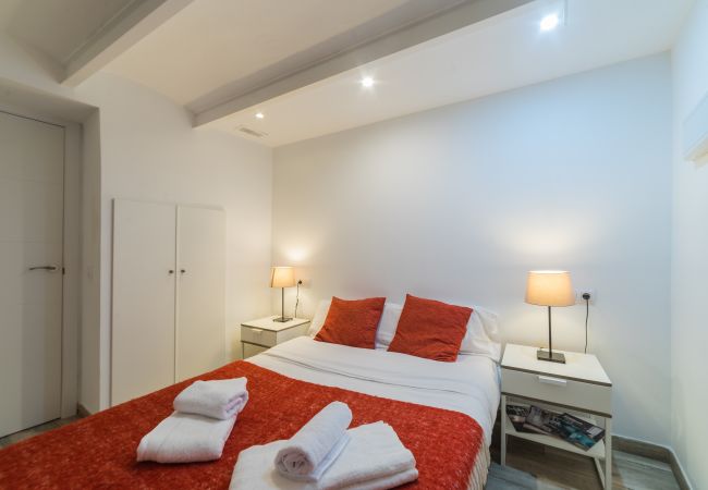 Apartment in Madrid - M (JJN155) Apartamento O'Donnell Gregorio Marañón Apartment in Madrid - M (JJN155) Apartamento O'Donnell Gregorio Marañón