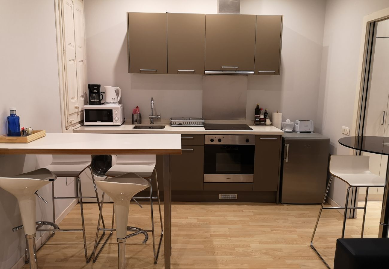 Apartment in Barcelona - Vacation rental flat restored for rent in Barcelona center, Gracia