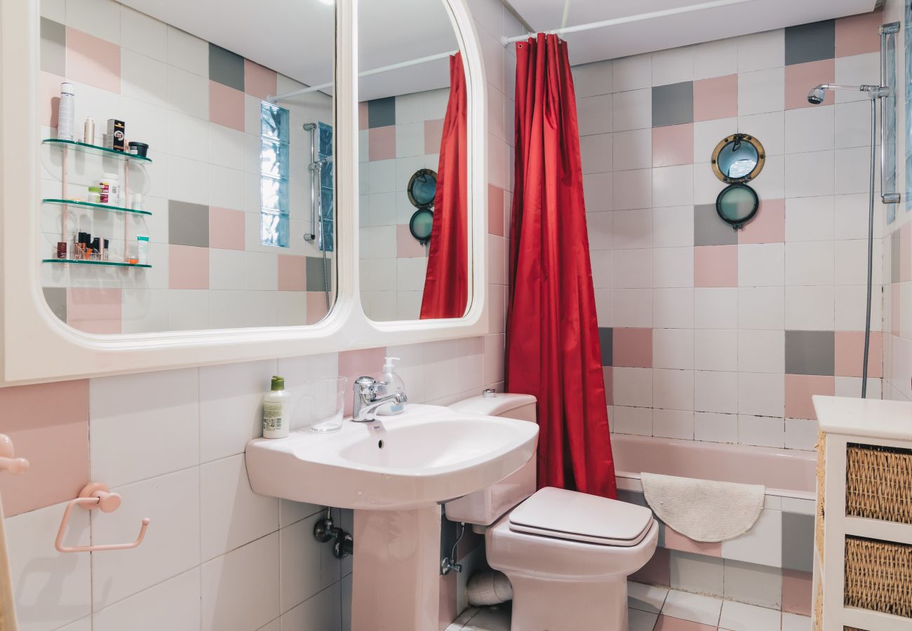 Apartment in Bilbao - NEGURI GELTOKIA