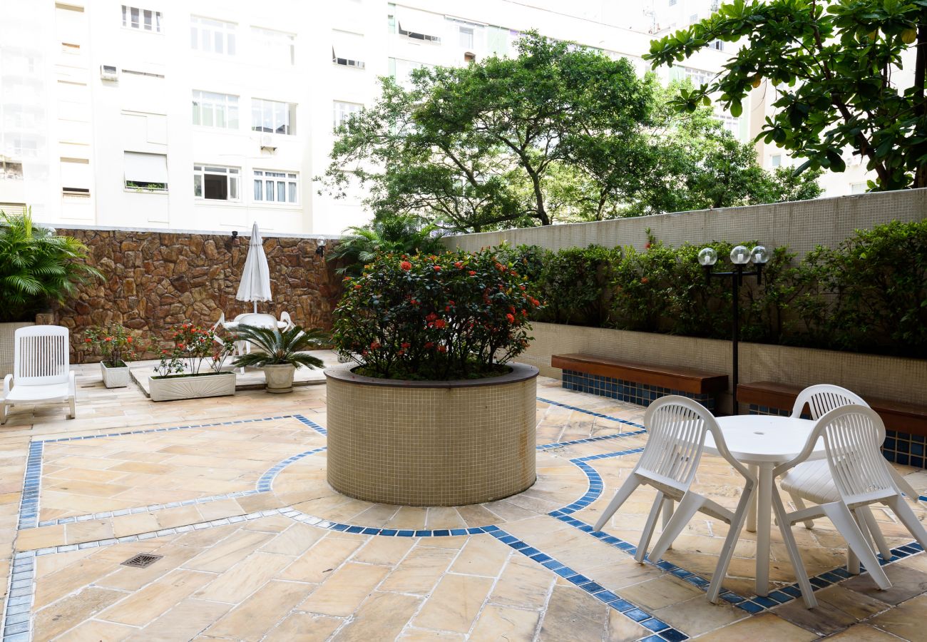 Rent by room in Rio de Janeiro - Tranquility in Copacabana| 200m from the beach | RPP103 Z2