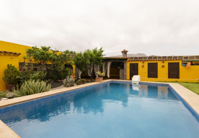Villa in Gáldar - Villa de lujo con piscina privada y barbacoa 10 pax