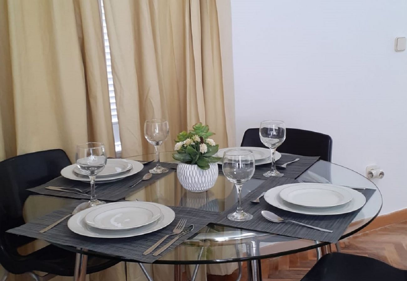 Studio in Madrid - M (ABD13) APARTMENT 4 PAX CITY CENTER- LATINA- SOL
