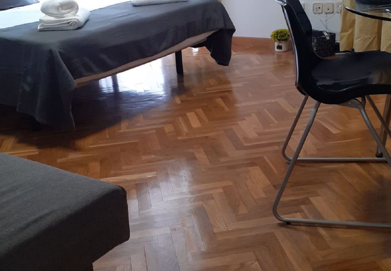 Studio in Madrid - M (ABD13) APARTMENT 4 PAX CITY CENTER- LATINA- SOL
