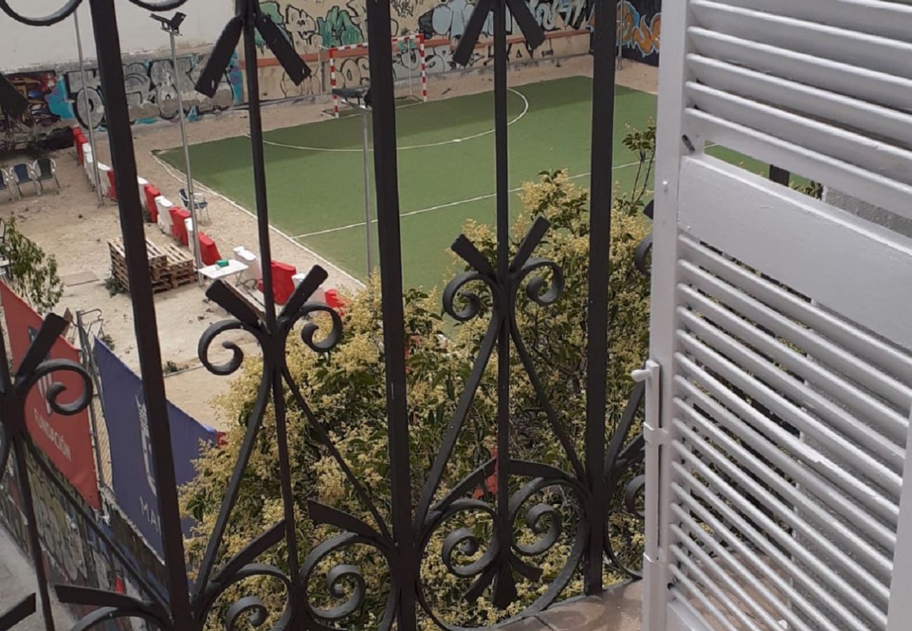 Studio in Madrid - M (ABD13) APARTMENT 4 PAX CITY CENTER- LATINA- SOL