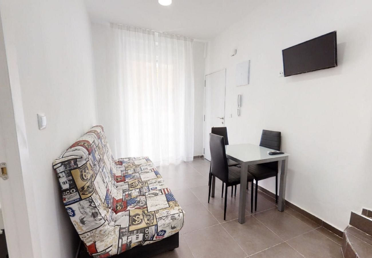 Apartment in Alicante / Alacant - Apartment with air-conditioned to 2 km beach