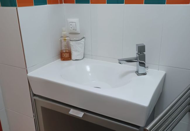 Apartment in Madrid - M (VAL37) Ap. Chueca-Fuencarral patio privado Apartment in Madrid - M (VAL37) Ap. Chueca-Fuencarral patio privado