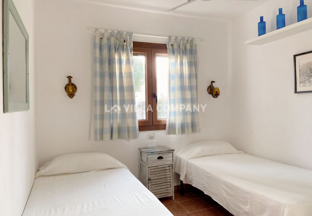 Villa in Calan Porter - Villa of 3 bedrooms to 1 km beach