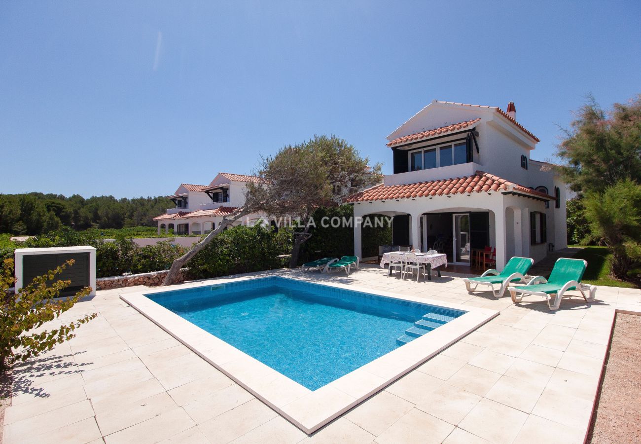 Villa in Arenal d'en Castell - Villa with swimming pool to 250 m beach