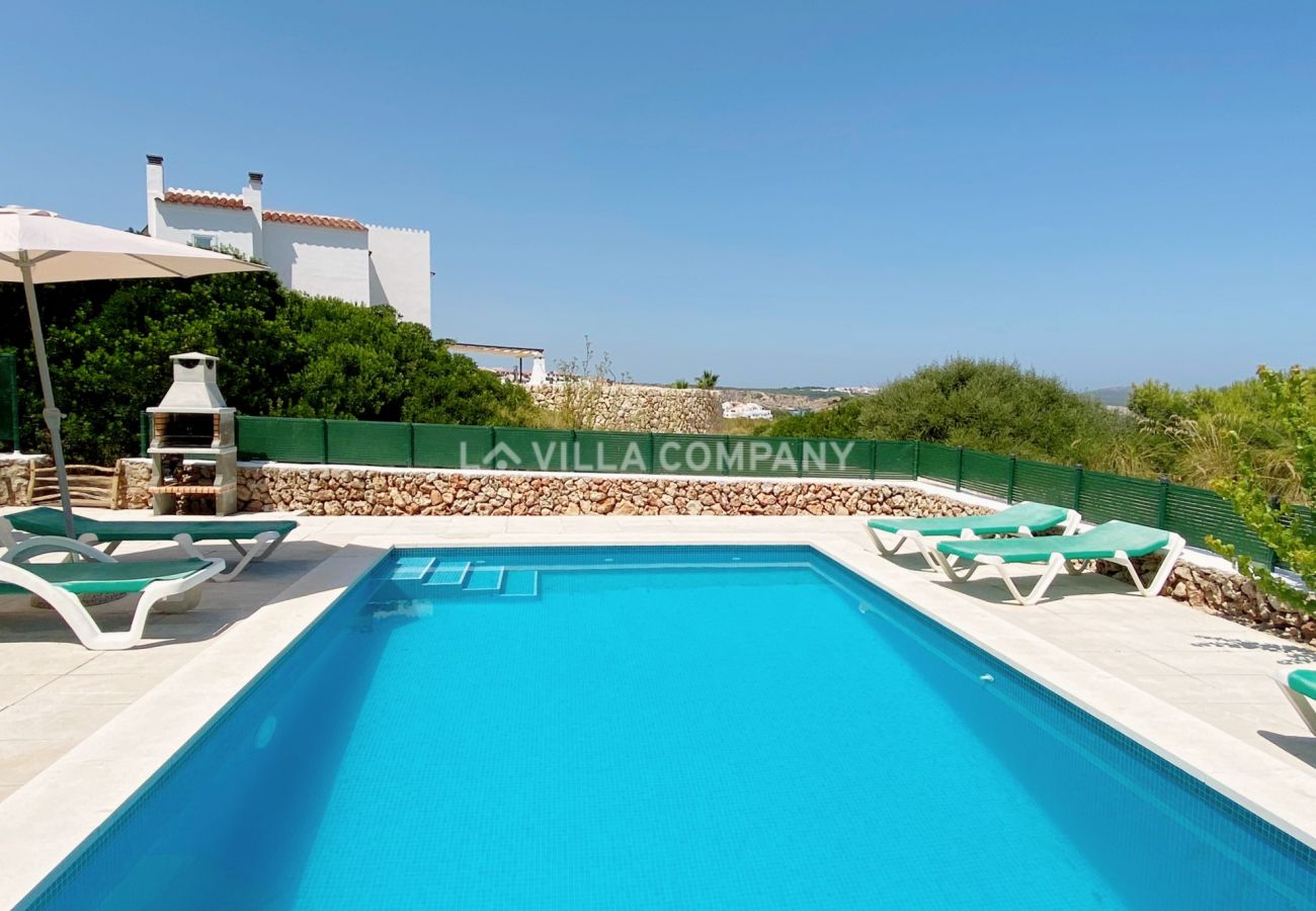 Villa in Arenal d'en Castell - Villa with swimming pool to 250 m beach