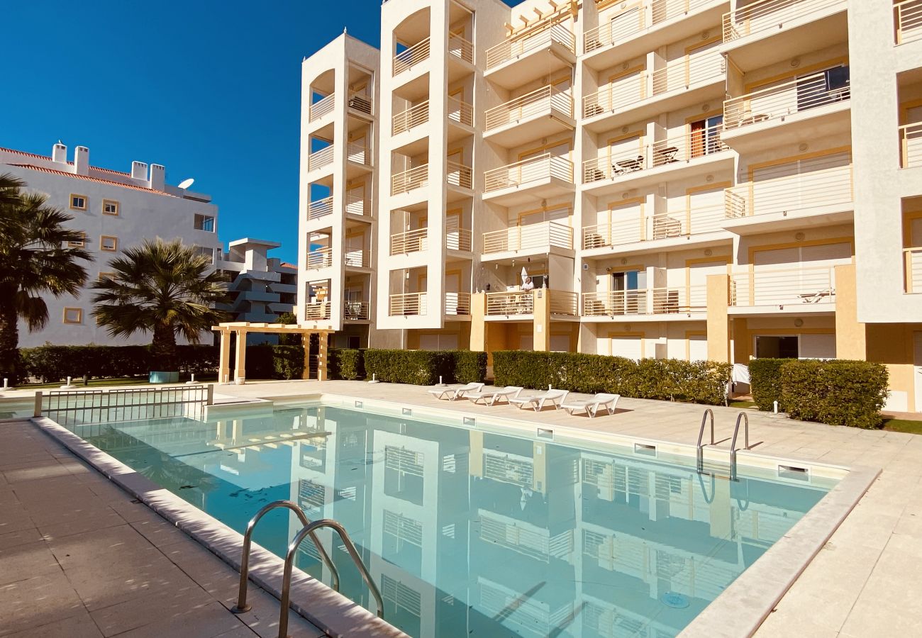 Apartment in Albufeira - Apartment for 4 people to 1 km beach