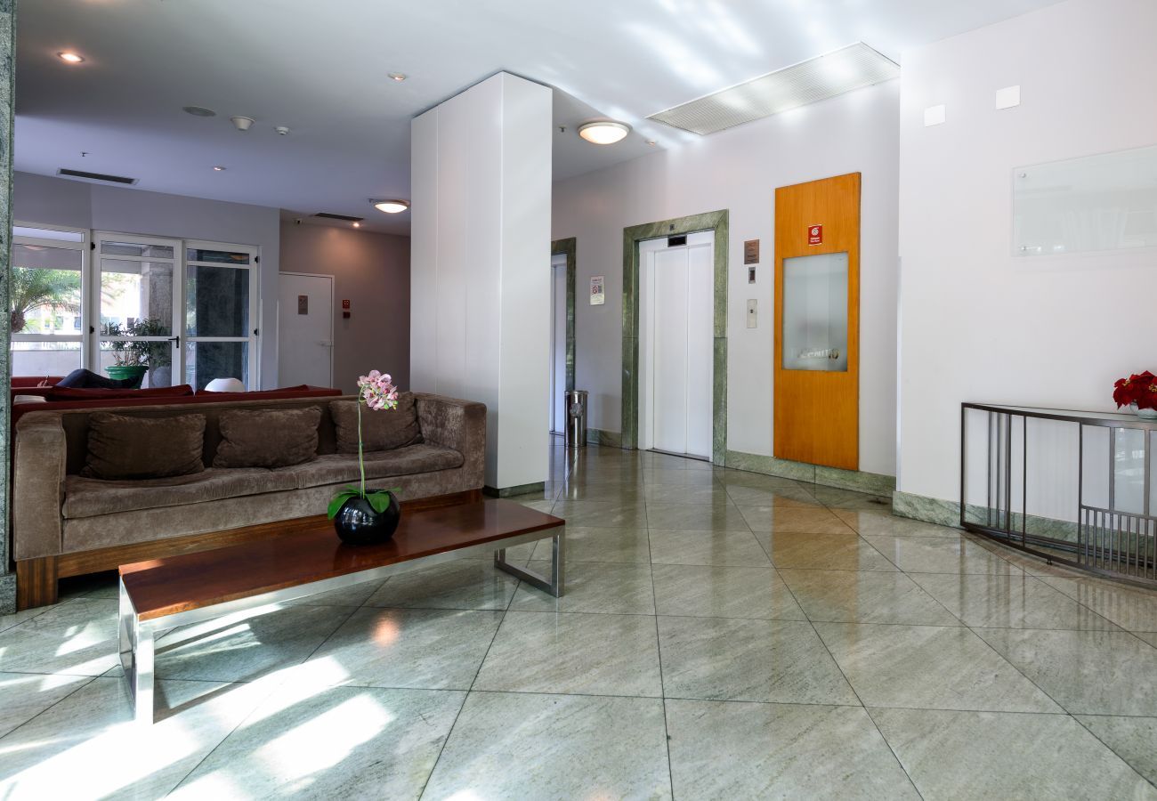 Rent by room in Rio de Janeiro - BPremium T3 0405.4 (Barra)