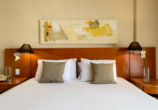 Rent by room in Rio de Janeiro - BPremium T4 0405.3 (Barra) Rent by room in Rio de Janeiro - BPremium T4 0405.3 (Barra)