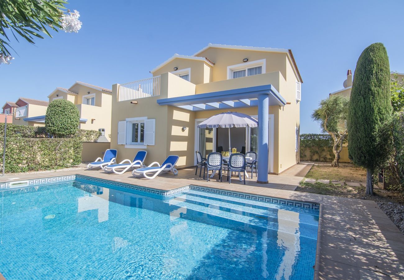 Villa in Cala Blanca - Villa with swimming pool to 500 m beach