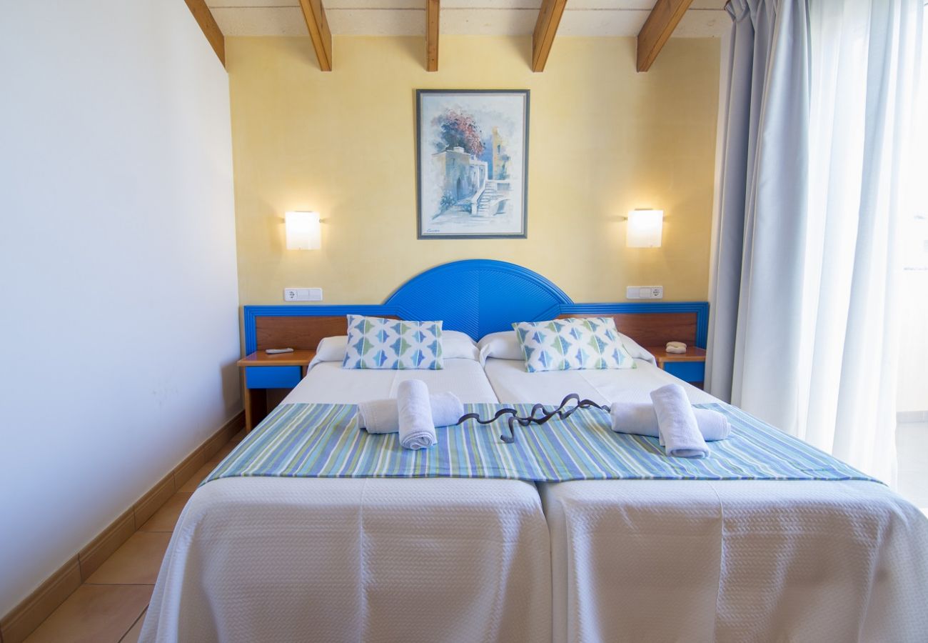 Villa in Cala Blanca - Villa of 3 bedrooms to 500 m beach