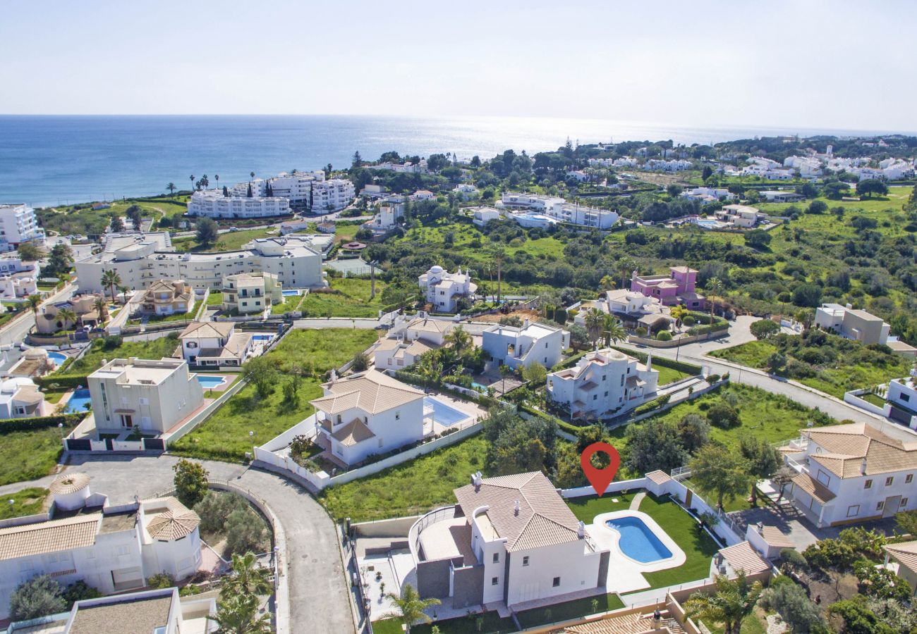 Villa in Armação de Pêra - Villa for 26 people to 600 m beach
