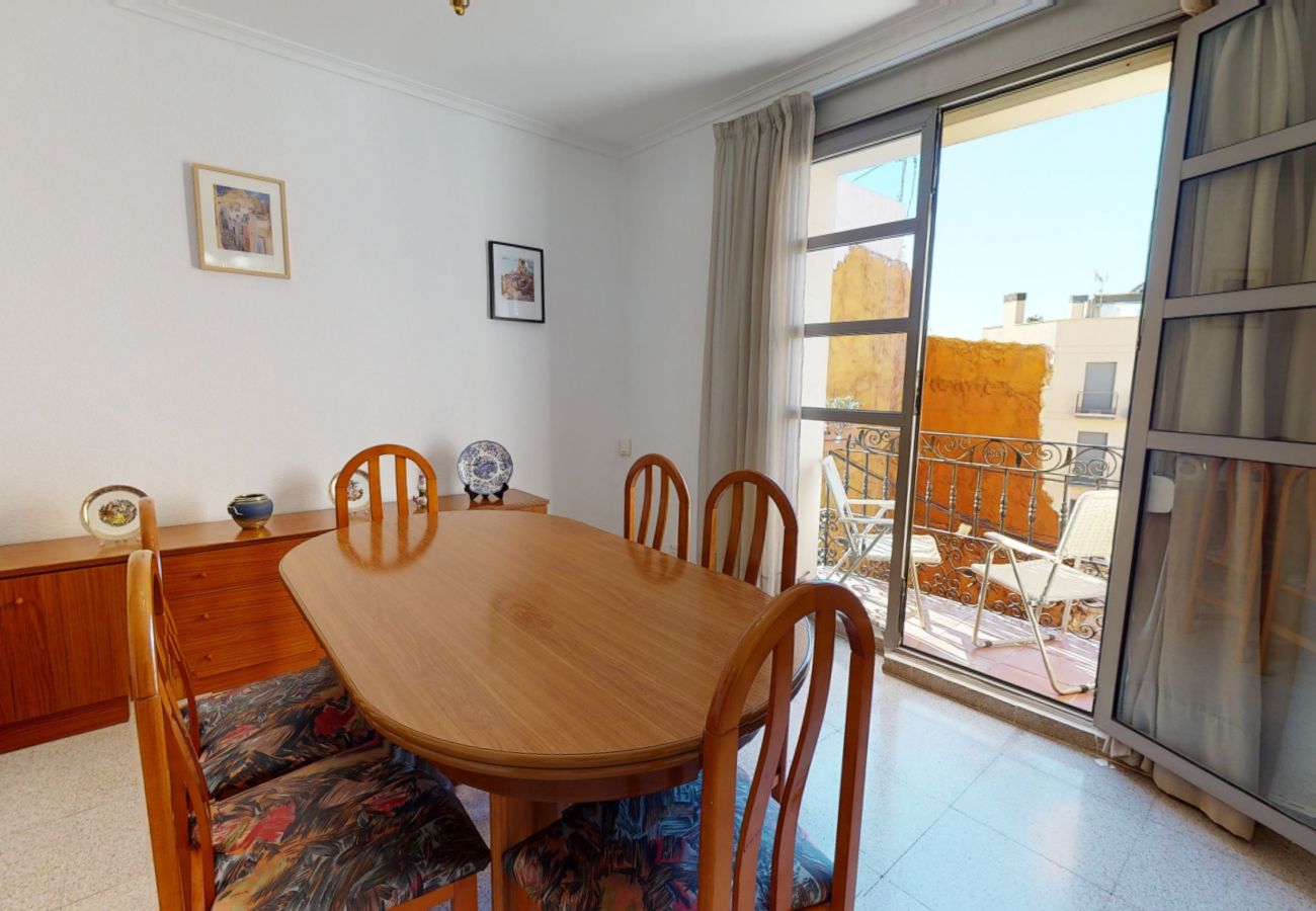 Apartment in Alicante / Alacant - Apartment with air-conditioned to 950 m beach