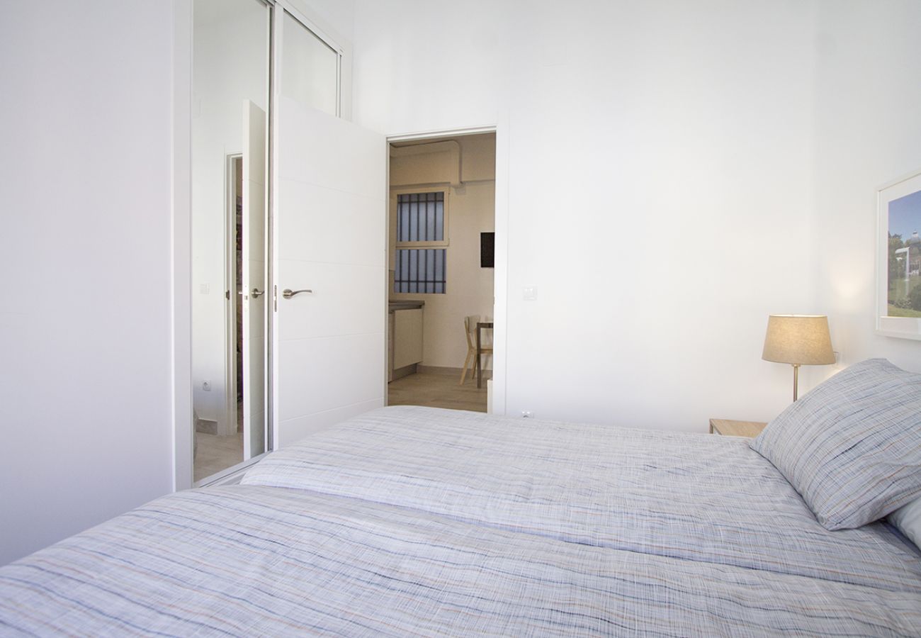 Apartment in Madrid - APT (GND42) RETIRO ATOCHA I