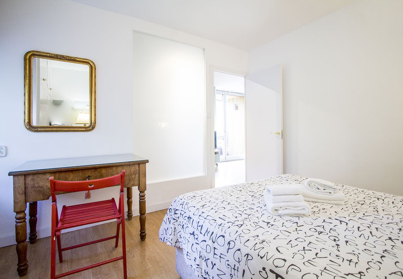 Apartment in Madrid - APT (MPI27) BERNABÉU PARKING