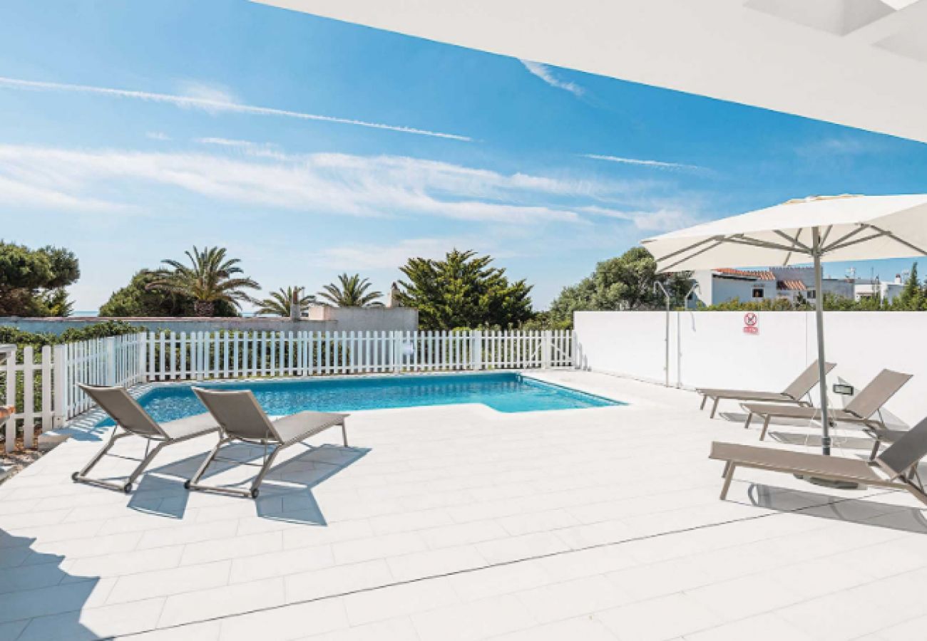 Villa in Cala´n Bosch - Villa with swimming pool to 800 m beach