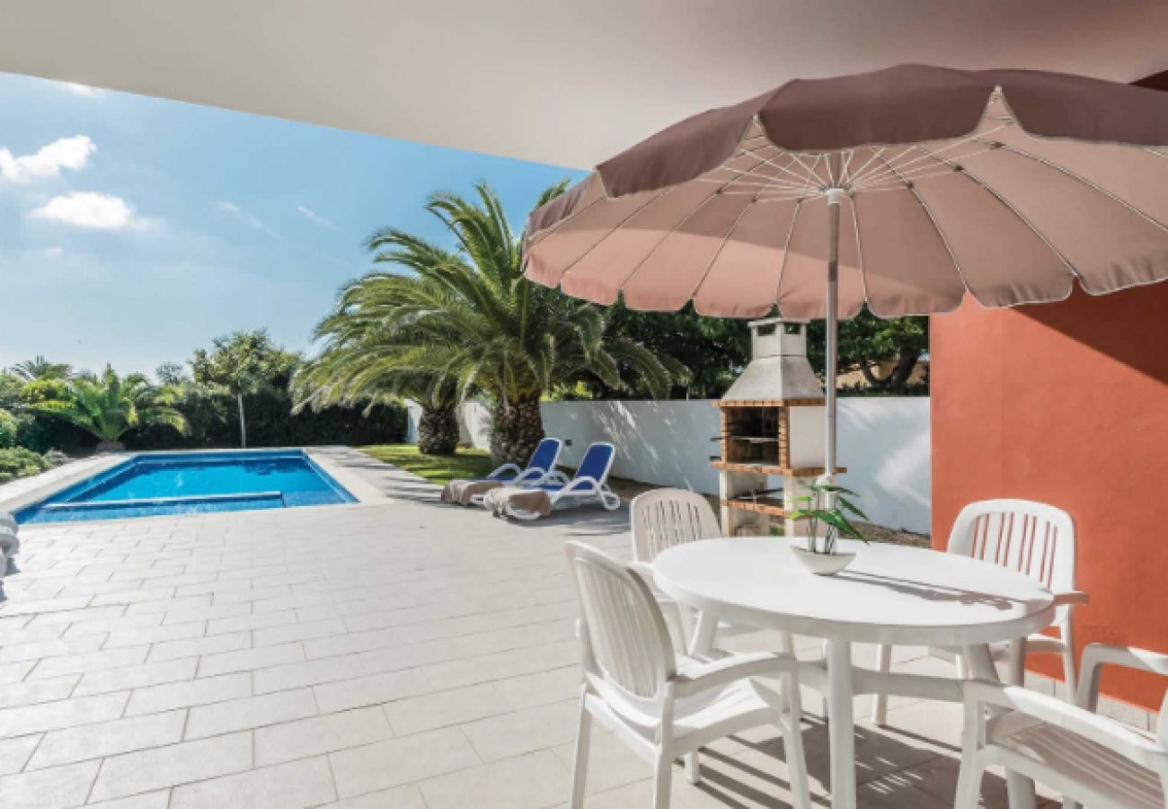 Villa in Cala´n Bosch - Villa with swimming pool to 800 m beach