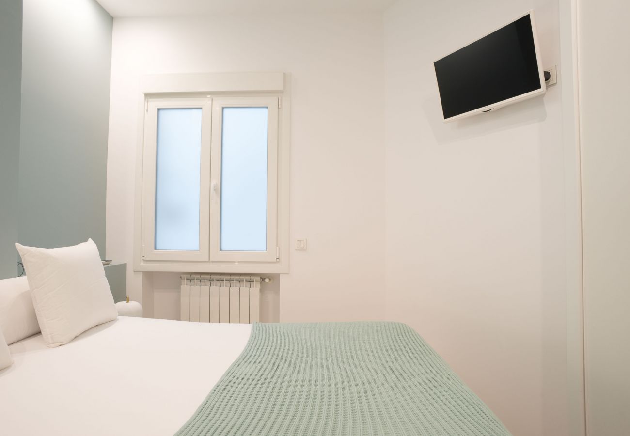Apartment in San Sebastián - Apartment for 4 people to 100 m beach