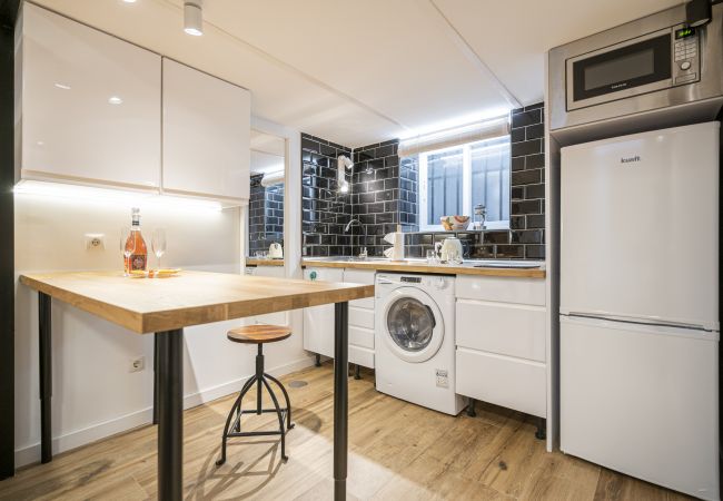 Apartment in Madrid - M (AMPE350) Apartamento dúplex con patio Apartment in Madrid - M (AMPE350) Apartamento dúplex con patio