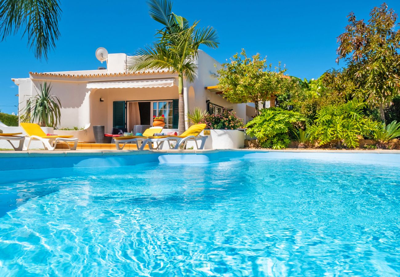 Villa in Albufeira - Villa with swimming pool to 1 km beach