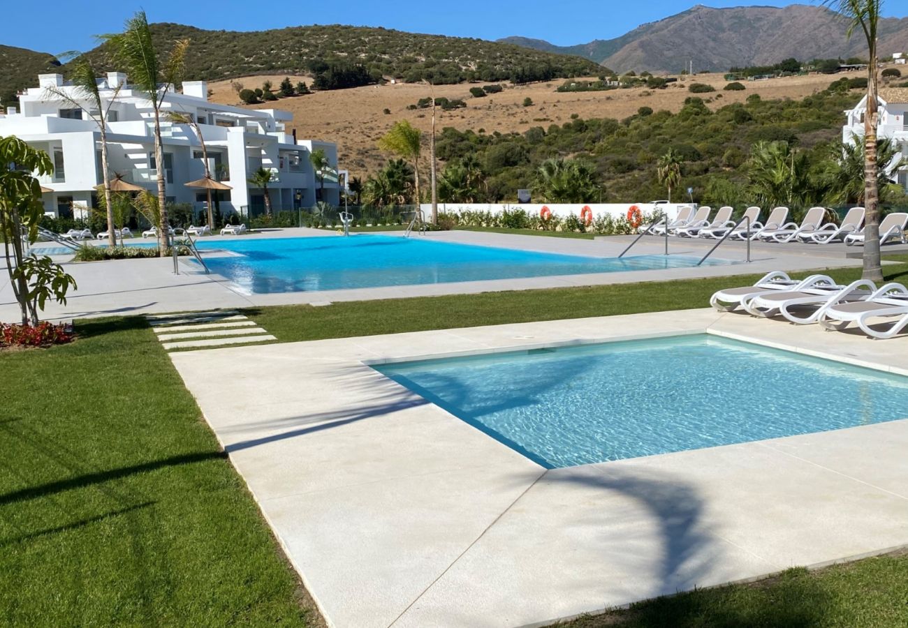 Apartment in Casares - Apartment with swimming pool to 10 m beach