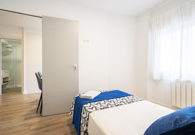 Apartment in Madrid - M (PMO10) Apartamento La Vaguada 2HH Apartment in Madrid - M (PMO10) Apartamento La Vaguada 2HH