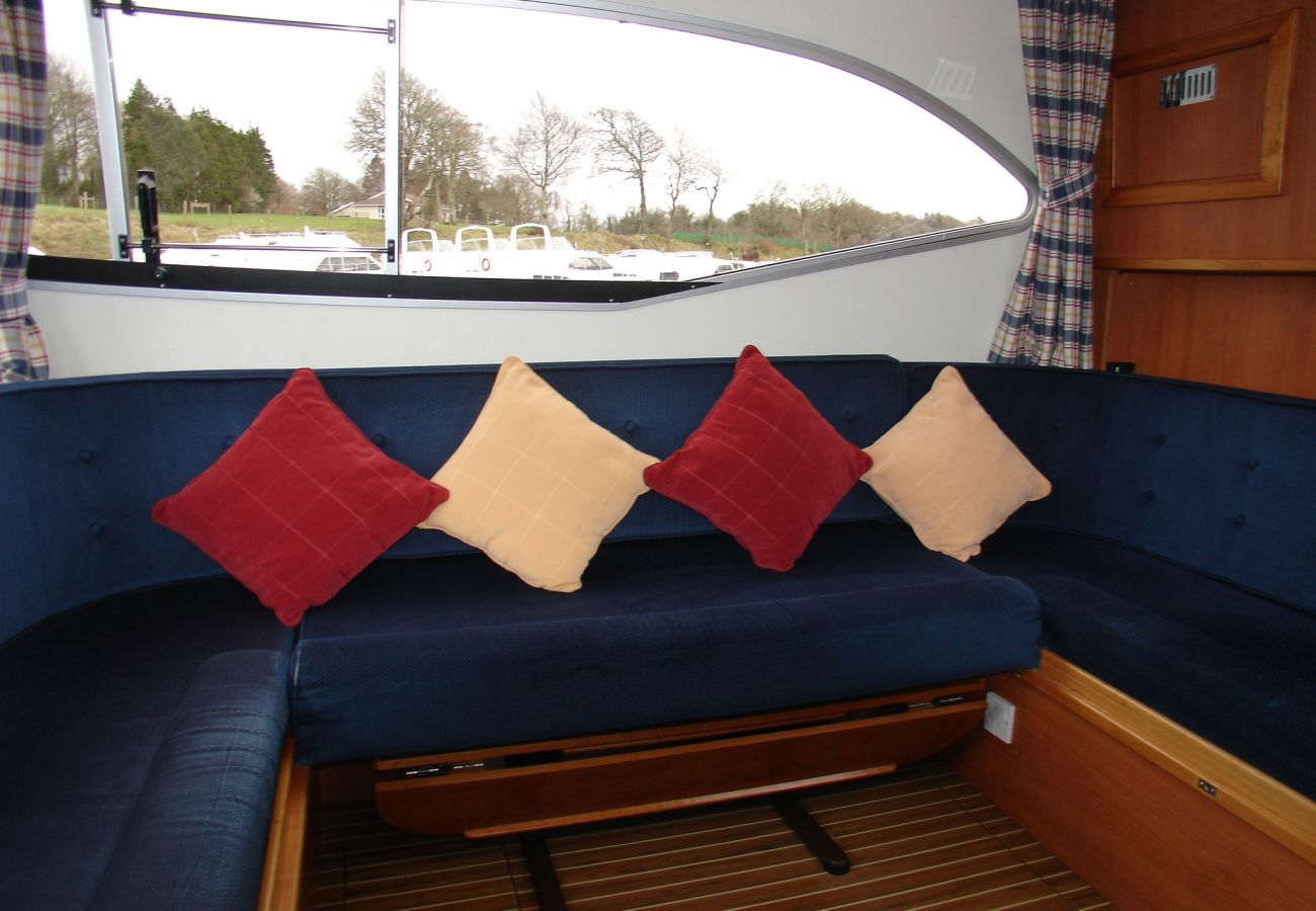 Boat in Killadeas - Boat of 2 bedrooms in Killadeas