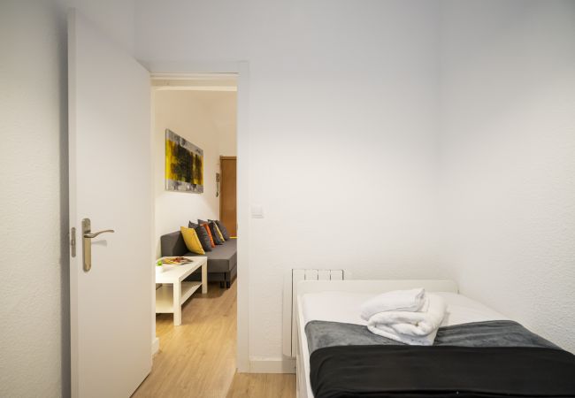 Apartment in Madrid - Apartment Madrid Downtown Bilbao-Fuencarral M (MON3)